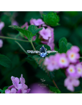 December Birthstone-Antique Droplet Ring